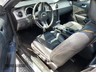 2007 Ford Mustang Deluxe z VIN 1ZVHT84N775320604, wystawiony jako Copart lot #55970295 z przebiegiem 164 642 mil mil oraz Szkoda całkowita • Salvage title. Historia ofert i sprzedaży dostępna na DreamBid. Obrazek 8.