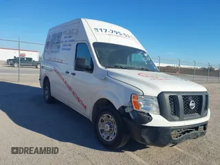 2019 Nissan NV Cargo SV z VIN 1N6BF0LY3KN810153, wystawiony jako IAAI lot #41531358 z przebiegiem 111 076 mil mil oraz . Historia ofert i sprzedaży dostępna na DreamBid. Obrazek 1.