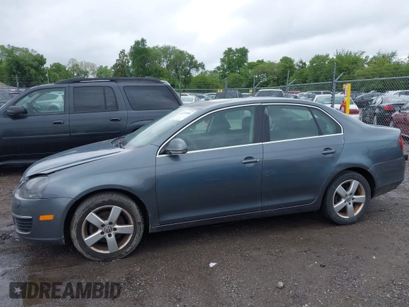 2009 Volkswagen Jetta SE with VIN 3VWRM71K19M049963, listed as a IAAI auction lot 42279906 with 157,290 mi miles and . Bid and sale history available at DreamBid. Image 14.