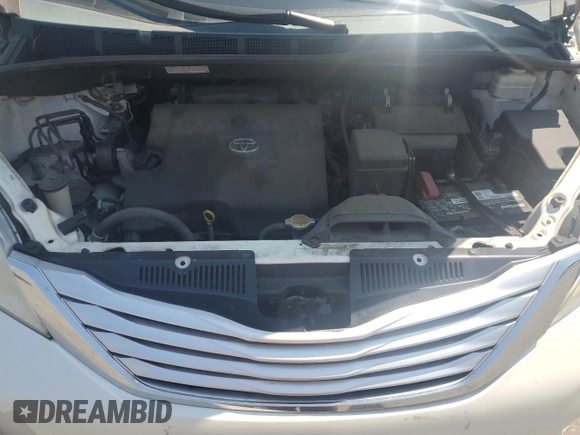 2013 Toyota Sienna XLE with VIN 5TDDK3DC1DS054265, listed as a Copart auction lot 59713835 with 206,197 mi miles and Salvage title. Bid and sale history available at DreamBid. Image 12.