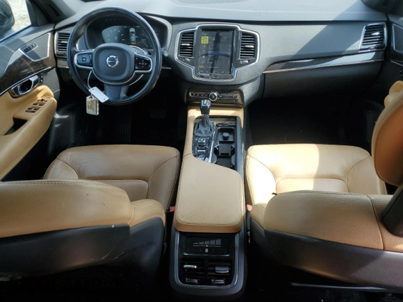 2018 Volvo XC90 Momentum z VIN YV4A22PK5J1209048, wystawiony jako Copart lot #52187925 z przebiegiem 90 909 mil mil oraz Szkody całkowita. Historia ofert i sprzedaży dostępna na DreamBid. Obrazek 8.