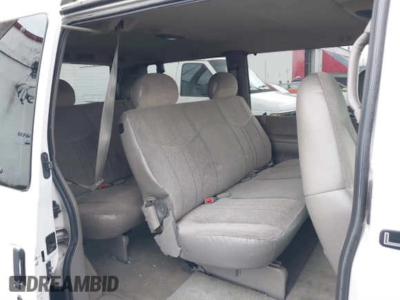 2002 Chevrolet Astro with VIN 1GNDM19X02B153455, listed as a IAAI auction lot 41462588 with 349,613 mi miles. Bid and sale history available at carsss.com. Image 8.