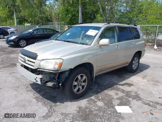 2006 Toyota Highlander with VIN JTEGP21A660103005, listed as a IAAI auction lot 41806730 with 262,838 mi miles. Bid and sale history available at carsss.com. Image 17.