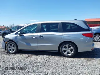 2018 Honda Odyssey EX-L with VIN 5FNRL6H75JB092633, listed as a IAAI auction lot 41971589 with 103,099 mi miles and . Bid and sale history available at DreamBid. Image 15.