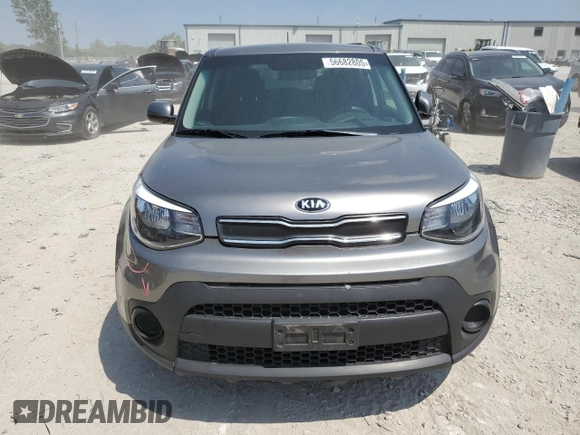 2019 Kia Soul z VIN KNDJN2A26K7019597, wystawiony jako Copart lot #56682805 z przebiegiem 88 739 mil mil oraz Szkoda całkowita • Salvage title. Historia ofert i sprzedaży dostępna na DreamBid. Obrazek 5.