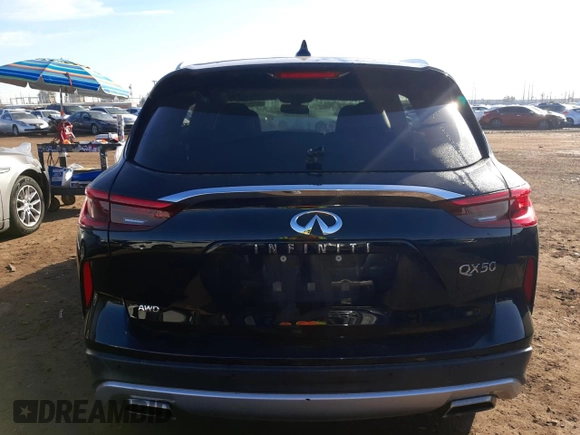 2020 Infiniti QX50 LUXE with VIN 3PCAJ5M31LF115781, listed as a Copart auction lot 37752563 with 31,373 mi miles. Bid and sale history available at carsss.com. Image 6.