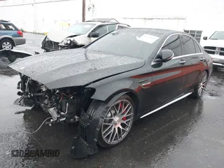2016 Mercedes-Benz C 63 S AMG z VIN 55SWF8HB7GU101074, wystawiony jako IAAI lot #40732826 z przebiegiem 43 676 mil mil oraz . Historia ofert i sprzedaży dostępna na DreamBid. Obrazek 2.