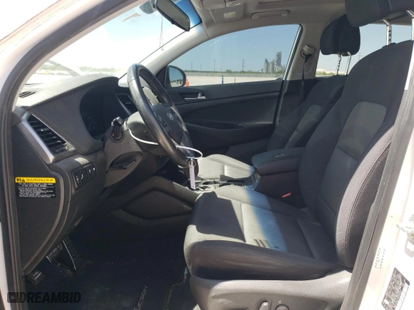 2017 Hyundai Tucson Value with VIN KM8J33A21HU549347, listed as a Copart auction lot 52620985 with 101,043 mi miles and Salvage Title. Bid and sale history available at carsss.com. Image 7.
