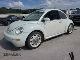 2001 Volkswagen Beetle GLS с VIN 3VWCD21C51M447957, выставлен на аукционе Copart как лот 59517765 с пробегом 145 484 миль миль и Списание • Salvage title. История ставок и продаж доступна на DreamBid. Изображение 1.