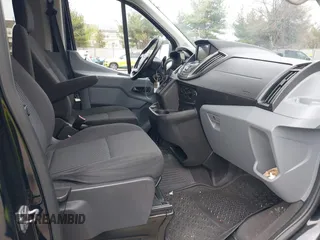 2018 Ford Transit Passenger XL с VIN 1FBZX2YM8JKB02131, выставлен на аукционе IAAI как лот 41794951 с пробегом 70 267 миль миль и . История ставок и продаж доступна на DreamBid. Изображение 5.
