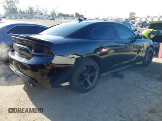 2020 Dodge Charger R/T z VIN 2C3CDXCT4LH131260, wystawiony jako IAAI lot #42185512 z przebiegiem 65 197 mil mil oraz . Historia ofert i sprzedaży dostępna na DreamBid. Obrazek 4.