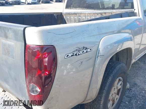 2005 GMC Canyon SLE Z71 with VIN 1GTDS196458115296, listed as a IAAI auction lot 42053344 with 290,209 mi miles. Bid and sale history available at carsss.com. Image 12.