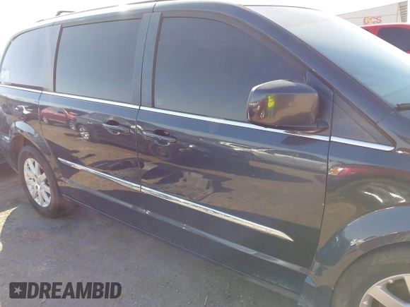 2014 Chrysler Town & Country Touring with VIN 2C4RC1BG0ER208505, listed as a IAAI auction lot 41775840 with 186,617 mi miles. Bid and sale history available at carsss.com. Image 14.