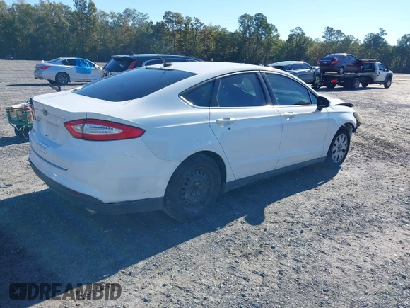 2014 Ford Fusion S with VIN 1FA6P0G71E5384783, listed as a IAAI auction lot 40868527 with 207,354 mi miles. Bid and sale history available at carsss.com. Image 4.