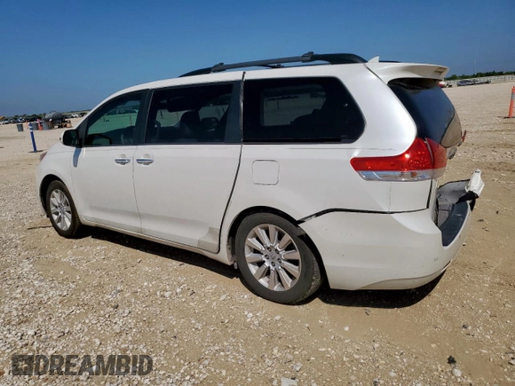 2013 Toyota Sienna XLE AAS z VIN 5TDYK3DC6DS315505, wystawiony jako Copart lot #58428475 z przebiegiem 140 140 mil mil oraz Szkoda całkowita • Salvage title. Historia ofert i sprzedaży dostępna na DreamBid. Obrazek 2.
