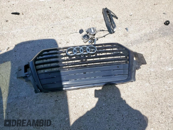 2017 Audi Q7 Prestige with VIN WA1VAAF72HD028376, listed as a Copart auction lot 56386995 with 87,027 mi miles and Salvage title. Bid and sale history available at DreamBid. Image 13.