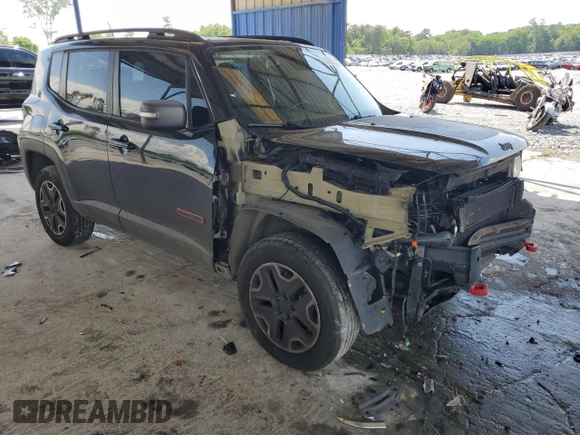 2017 Jeep Renegade Trailhawk z VIN ZACCJBCB6HPE38630, wystawiony jako Copart lot #54205235 z przebiegiem 84 745 mil mil oraz Szkoda całkowita • Salvage title. Historia ofert i sprzedaży dostępna na DreamBid. Obrazek 4.