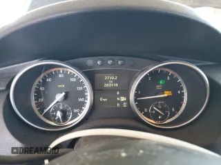 2011 Mercedes-Benz R 350 with VIN 4JGCB2FE4BA134590, listed as a Copart auction lot 61675805 with 263,118 mi miles and Salvage title. Bid and sale history available at DreamBid. Image 9.