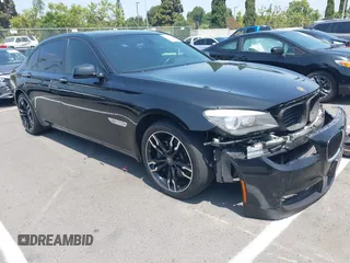 2012 BMW 7 Series 750Li xDrive с VIN WBAKC8C52CC435298, выставлен на аукционе IAAI как лот 42587250 с пробегом 153 391 миль миль и . История ставок и продаж доступна на DreamBid. Изображение 1.