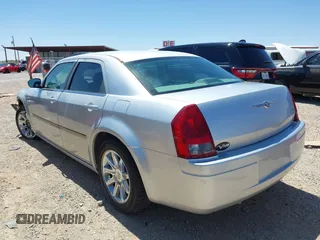 2007 Chrysler 300 with VIN 2C3KA43RX7H664582, listed as a IAAI auction lot 42106297 with 141,866 mi miles and . Bid and sale history available at DreamBid. Image 3.