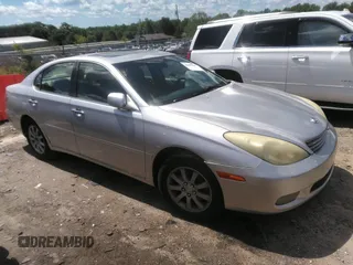 2003 Lexus ES with VIN JTHBF30G930142663, listed as a IAAI auction lot 42197964 with 224,208 mi miles. Bid and sale history available at carsss.com. Image 1.