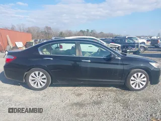 2013 Honda Accord Sdn EX-L with VIN 1HGCR2F85DA147590, listed as a IAAI auction lot 41532019 with 166,433 mi miles. Bid and sale history available at carsss.com. Image 13.