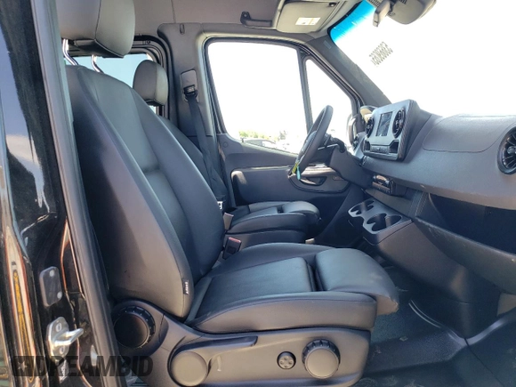 2024 Mercedes-Benz Sprinter with VIN W1Z4NFHYXRP650336, listed as a Copart auction lot 53669065 with 12,256 mi miles and Salvage Title. Bid and sale history available at DreamBid. Image 7.