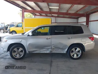 2010 Toyota Highlander Limited with VIN 5TDYK3EH5AS004136, listed as a IAAI auction lot 42520903 with 174,822 mi miles and . Bid and sale history available at DreamBid. Image 14.