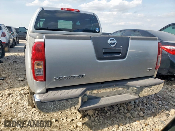 2010 Nissan Frontier SE z VIN 1N6AD0ER9AC403441, wystawiony jako Copart lot #52194705 z przebiegiem 158 742 mil mil oraz Szkoda całkowita • Salvage title. Historia ofert i sprzedaży dostępna na DreamBid. Obrazek 6.
