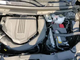 2024 Chevrolet Traverse AWD RS z VIN 1GNEVLKS9RJ166541, wystawiony jako Copart lot #50409225 z przebiegiem 8 356 mil mil oraz Szkoda całkowita • Salvage title. Historia ofert i sprzedaży dostępna na DreamBid. Obrazek 17.