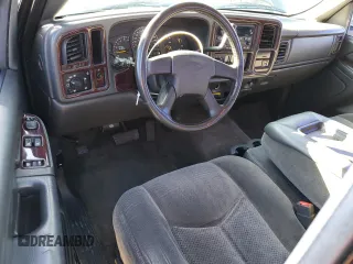 2004 Chevrolet Silverado 1500 Work Truck with VIN 1GCEC19V74E395837, listed as a Copart auction lot 82955004 with 277,584 mi miles and Salvage Title. Bid and sale history available at carsss.com. Image 7.