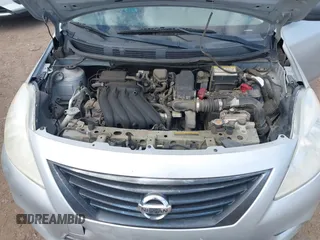 2014 Nissan Versa SV z VIN 3N1CN7AP4EL844350, wystawiony jako IAAI lot #42201655 z przebiegiem 133 117 mil mil oraz . Historia ofert i sprzedaży dostępna na DreamBid. Obrazek 10.