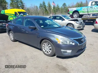 2013 Nissan Altima 2.5 S with VIN 1N4AL3AP5DC264253, listed as a IAAI auction lot 42126648 with 189,122 mi miles and . Bid and sale history available at carsss.com. Image 1.