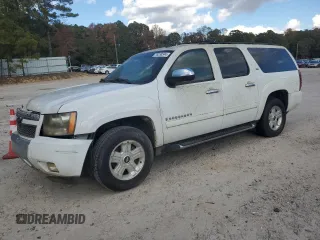 2008 Chevrolet Suburban z VIN 3GNFK18358G138370, wystawiony jako Copart lot #76230344 z przebiegiem 303 788 mil mil oraz Czysty tytuł • Clean title. Historia ofert i sprzedaży dostępna na DreamBid. Obrazek 1.