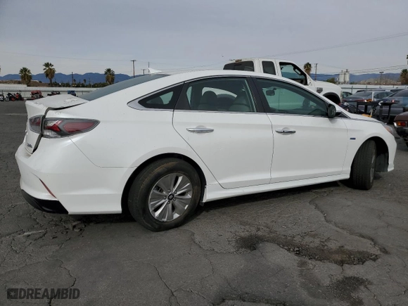 2019 Hyundai Sonata Hybrid SE with VIN KMHE24L38KA088771, listed as a Copart auction lot 84761594 with 32,818 mi miles and Salvage Title. Bid and sale history available at carsss.com. Image 3.