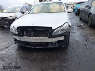 2014 Mercedes-Benz E-Class E 350 Sport with VIN WDDHF5KB4EA876770, listed as a IAAI auction lot 41531940 with 121,993 mi miles. Bid and sale history available at carsss.com. Image 6.