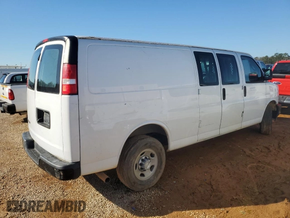 2017 Chevrolet Express Cargo Van with VIN 1GCWGBFG5H1338540, listed as a Copart auction lot 45241235 with 155,542 mi miles and Clean Title. Bid and sale history available at carsss.com. Image 3.