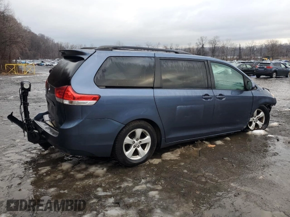 2014 Toyota Sienna LE AAS with VIN 5TDKK3DC7ES457093, listed as a Copart auction lot 84816084 with 171,256 mi miles and Salvage Title. Bid and sale history available at carsss.com. Image 3.