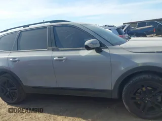 2024 Kia Telluride SX Prestige X-Pro z VIN 5XYP5DGCXRG445215, wystawiony jako IAAI lot #40995272 z przebiegiem 17 931 mil mil oraz . Historia ofert i sprzedaży dostępna na DreamBid. Obrazek 13.