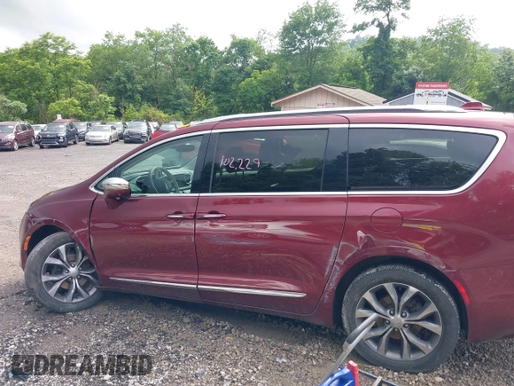 2018 Chrysler Pacifica Limited with VIN 2C4RC1GG3JR226337, listed as a IAAI auction lot 42519396 with 102,229 mi miles and . Bid and sale history available at DreamBid. Image 14.