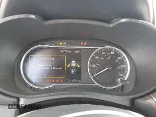 2023 Nissan Versa SR z VIN 3N1CN8FV9PL866652, wystawiony jako Copart lot #60714205 z przebiegiem 31 997 mil mil oraz Nie do naprawy • Non repairable. Historia ofert i sprzedaży dostępna na DreamBid. Obrazek 9.