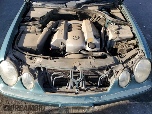2000 Mercedes-Benz CLK 320/430 with VIN WDBLJ65G5YF150048, listed as a Copart auction lot 86574904 with 183,709 mi miles and Clean Title. Bid and sale history available at DreamBid. Image 11.