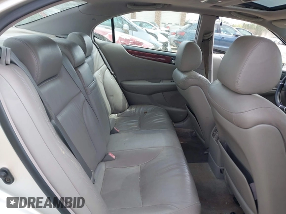 2003 Lexus ES 300 with VIN JTHBF30G830121092, listed as a IAAI auction lot 41947184 with 212,247 mi miles and . Bid and sale history available at DreamBid. Image 8.