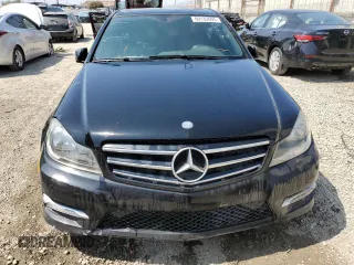 2014 Mercedes-Benz C 250 Sport with VIN WDDGF4HB1EG239197, listed as a Copart auction lot 60132695 with 88,813 mi miles and Clean title. Bid and sale history available at DreamBid. Image 5.