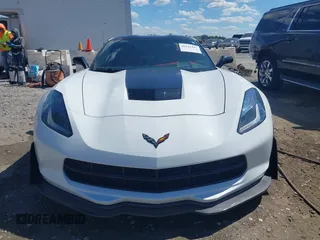 2014 Chevrolet Corvette Z51 3LT z VIN 1G1YM2D71E5116935, wystawiony jako IAAI lot #42341161 z przebiegiem 105 686 mil mil oraz . Historia ofert i sprzedaży dostępna na DreamBid. Obrazek 12.