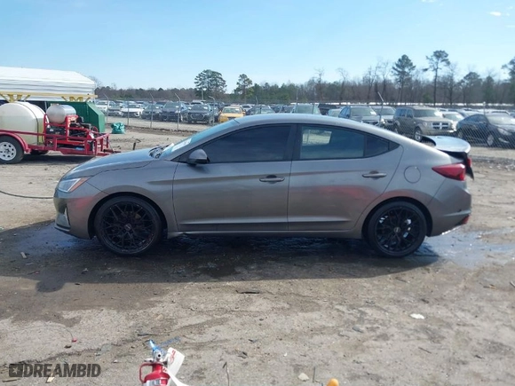 2019 Hyundai Elantra SEL with VIN 5NPD84LF0KH420557, listed as a IAAI auction lot 41450690 with 143,511 mi miles. Bid and sale history available at carsss.com. Image 14.