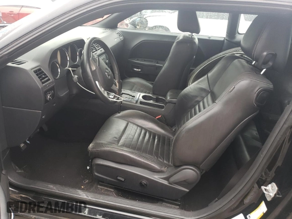 2013 Dodge Challenger SXT z VIN 2C3CDYAG6DH515778, wystawiony jako Copart lot #55976665 z przebiegiem 160 194 mil mil oraz Szkoda całkowita • Salvage title. Historia ofert i sprzedaży dostępna na DreamBid. Obrazek 7.