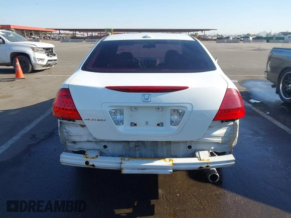 2006 Honda Accord EX-L z VIN 1HGCM56876A170694, wystawiony jako IAAI lot #42299743 z przebiegiem 182 601 mil mil oraz . Historia ofert i sprzedaży dostępna na DreamBid. Obrazek 17.
