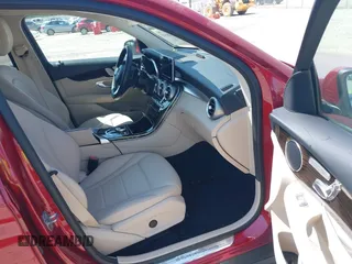 2019 Mercedes-Benz GLC 300 with VIN WDC0G4JB0KF657118, listed as a IAAI auction lot 42318010 with 77,578 mi miles and . Bid and sale history available at DreamBid. Image 5.