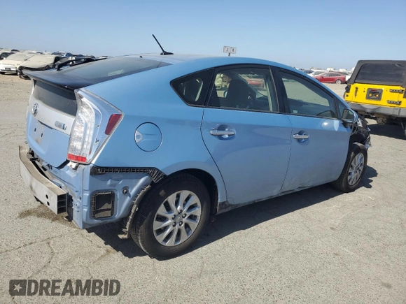 2014 Toyota Prius with VIN JTDKN3DP3E3056040, listed as a Copart auction lot 60704455 with 133,261 mi miles and Salvage title. Bid and sale history available at DreamBid. Image 3.